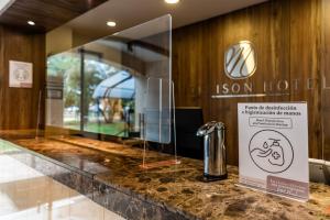 Sijil, anugerah, tanda atau dokumen lain yang dipamerkan di Hotel Morrison Zona Rosa