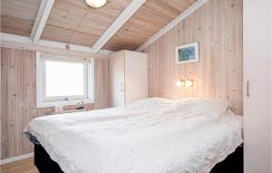 Postel nebo postele na pokoji v ubytování Stunning Home In Hjørring With Sauna