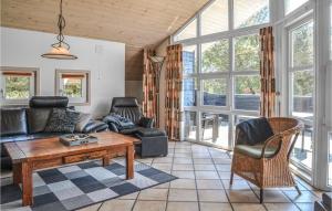 Posezení v ubytování Holiday Home Søren Lassens Vænge Denm