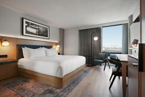 Katil atau katil-katil dalam bilik di Hôtel MOCO Valleyfield +36 gambar