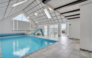 Bazén v ubytování Pet Friendly Home In Harbore With Outdoor Swimming Pool nebo v jeho okolí