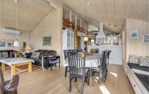 Køkken eller tekøkken på Holiday Home Hejls 20