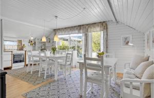 Beautiful Home In Odder With Wifi 휴식 공간