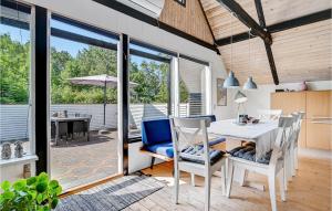 Fotografie z fotogalerie ubytování Two-Bedroom Holiday Home In Glesborg v destinaci Glesborg