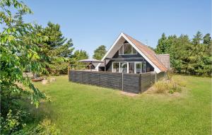 Fotografie z fotogalerie ubytování Two-Bedroom Holiday Home In Glesborg v destinaci Glesborg