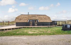 Το κτήριο όπου στεγάζεται  η παραθεριστική κατοικία