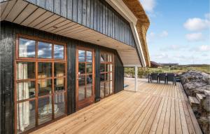 Φυσικό τοπίο κοντά σε αυτή η παραθεριστική κατοικία +17 φωτογραφίες