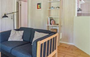 Χώρος καθιστικού στο Gorgeous Home In Ålbæk With Kitchen