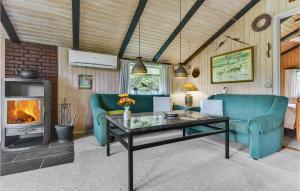 Φωτογραφία από το άλμπουμ του Holiday Home Blåvand With Fireplace 06 σε Bredmose