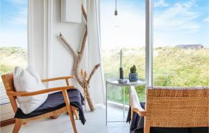 Posezení v ubytování Holiday Home Hummervej Hjørring I
