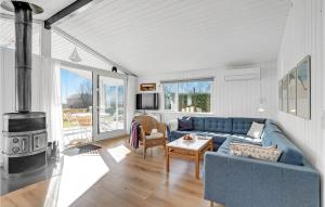 Posezení v ubytování Awesome Home In Nysted With House Sea View