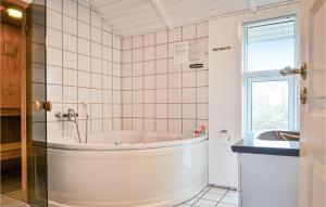 Koupelna v ubytování Holiday Home Bjerregårdsvej Vi