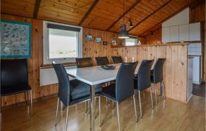 Kuchyň nebo kuchyňský kout v ubytování Holiday Home Fanø 1