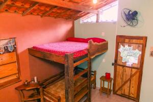 Bunk bed o mga bunk bed sa kuwarto sa Recanto Pitanga