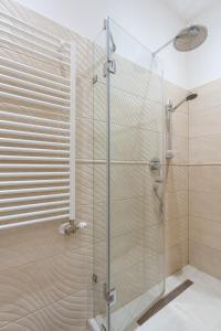 Kúpeľňa v ubytovaní Garys bright and spacious two bedroom flat near Danube