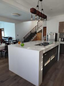 Afbeelding uit fotogalerij van Beautiful House with private pool in Mauritius in Albion