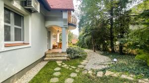Nyírfa Vendégház 8229 Csopak, 7 Lőcedombi út kép - 2