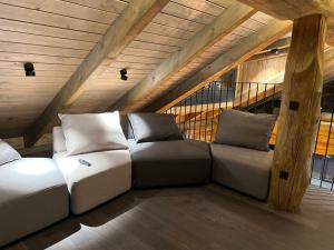 Ruang duduk di Chalet Deux A