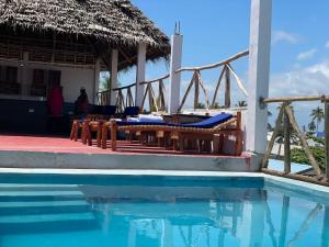 Bazén v ubytování Babalao Rooftop Hotel nebo v jeho okolí