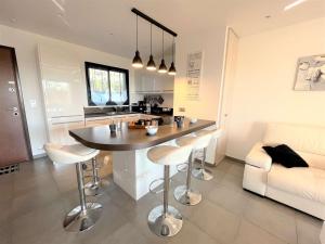 Fotografia z galérie ubytovania Appartement 2 pièces avec terrasse, climatisé, parking, WIFI - Porticcio - FR-1-61-600 v destinácii Grosseto-Prugna