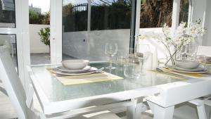 Fotografia z galérie ubytovania Luxury Bungalow Costa Blanca Ground Floor ,StayOrihuelaCosta, Lago Jardin 1#PRP003 v destinácii Torrevieja