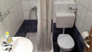 Kúpeľňa v ubytovaní Makarska Studio apartments in the city center Taja