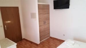 Posteľ alebo postele v izbe v ubytovaní Makarska Studio apartments in the city center Taja