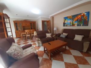 Posezení v ubytování Gibraltar Views Guest House