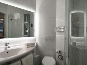Vannituba majutusasutuses ibis Locarno