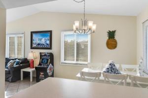 Gallery image of Turquoise Paradise West in Holmes Beach