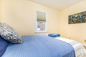 Fotografie z fotogalerie ubytování Oaklie's Bungalow - Charming Home in Dubuque v destinaci Dubuque