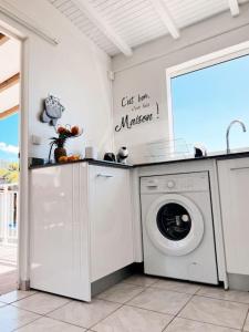 A kitchen or kitchenette at Villa MauCa