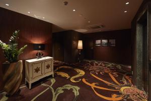 TV a/nebo společenská místnost v ubytování Centurion Hotel Grand Kobe Station