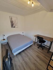 Posteľ alebo postele v izbe v ubytovaní Fully equipped apartment 2 to 4 beds