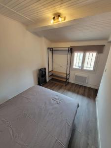 Posteľ alebo postele v izbe v ubytovaní Fully equipped apartment 2 to 4 beds