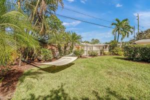 Gallery image of House w/ heated pool in Naples 5 min to beach in Naples