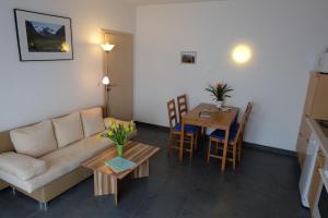 A seating area at Apart Panoramablick