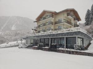 Hotel Fontanella v zimě
