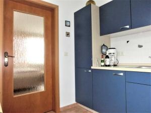 Kuchyň nebo kuchyňský kout v ubytování Bungalow Familie Trieglaff mit Carport und Wlan