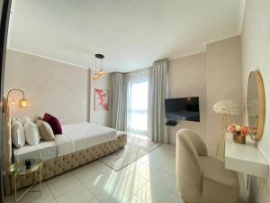 Fotografie z fotogalerie ubytování Durrani Homes - The Residences 5BR Besides Dubai Mall with Burjkhalifa and Fountain view v Dubaji