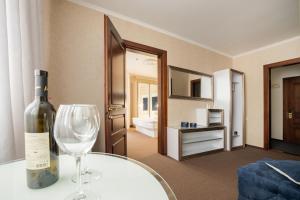 Kuchyň nebo kuchyňský kout v ubytování Private Rooms in Hotel GROFA 3 поверх + 37 fotografií