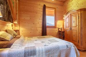 Posteľ alebo postele v izbe v ubytovaní Les Esseroliettes NATURE & SPA
