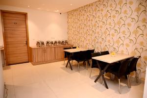 Gambar di galeri bagi Hotel Diamond Villa l Hotel Near Golden Temple Amritsar l Hotel In Amritsar l Best Hotel In Amritsar di Amritsar