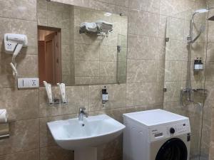 Ванная комната в Tashkent City View Apartments