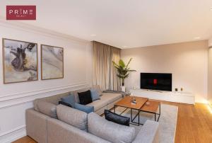 A television and/or entertainment centre at Prime Select West Sodic