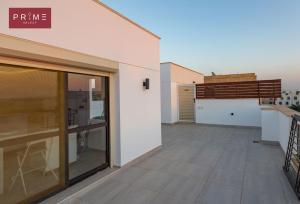 A balcony or terrace at Prime Select West Sodic