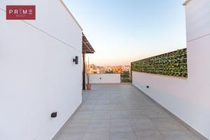 A balcony or terrace at Prime Select West Sodic