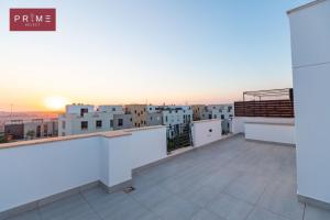 A balcony or terrace at Prime Select West Sodic