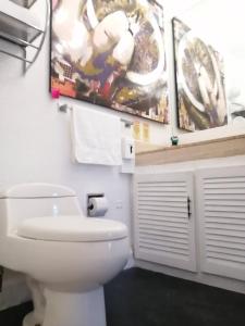 Een badkamer bij Thematic Apartment art poppride - Between Av Reforma and Insurgentes