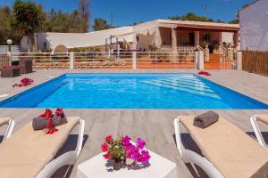 La alberca dentro o cerca de VillaBlanca